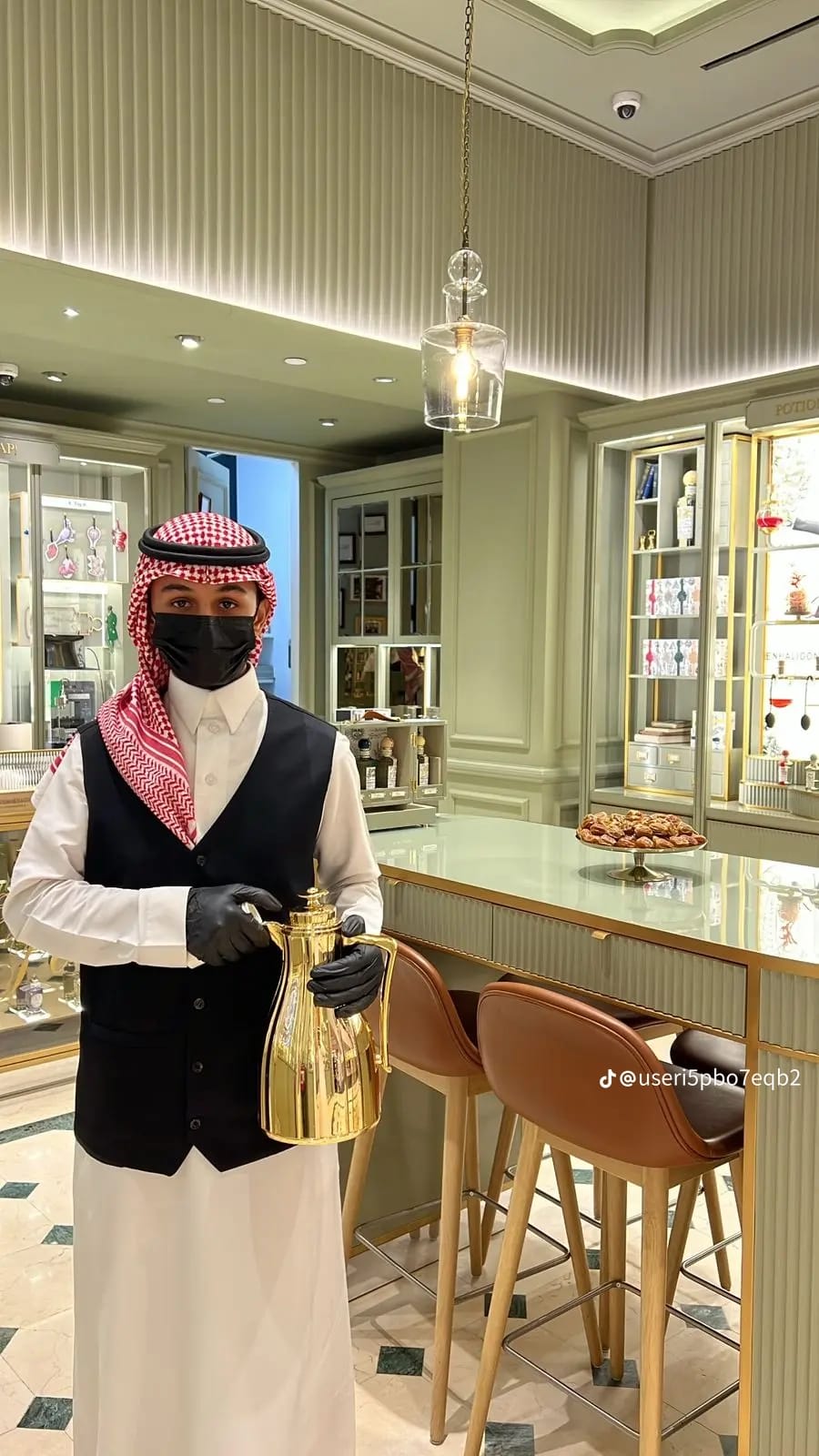 قهوجيين وصبابين  قهوة الرياض بخبرة في تنظيم الضيافة