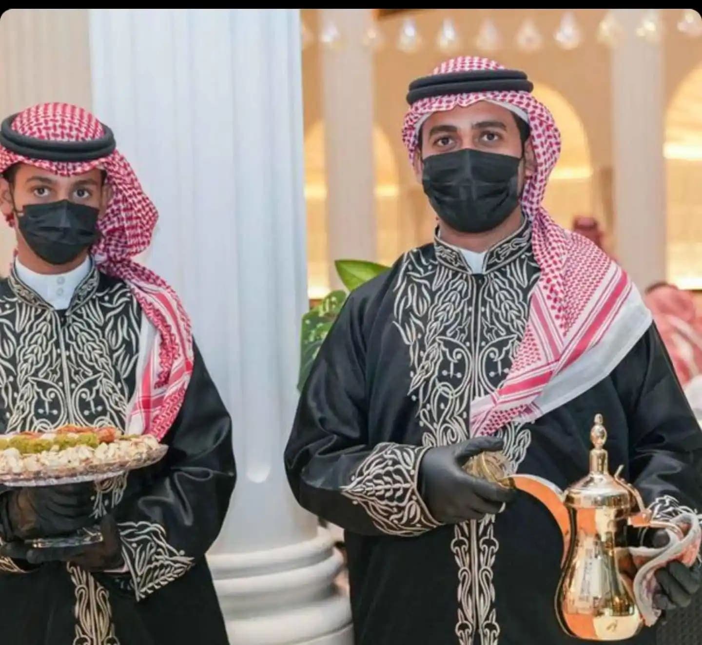 قهوجين ضيافة عربية أصيلة للمناسبات الرسمية والاحتفالات في الرياض